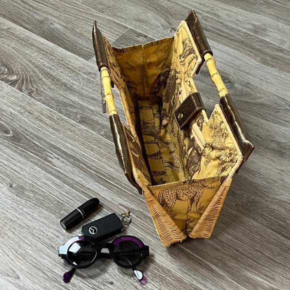 JEANNIE LOTTIE • Woven Rattan Clutch with Bamboo Handles • ALMOST NEW! - Picture 10 of 13